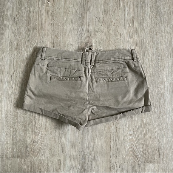 Garage Shorts - Picture 2 of 6